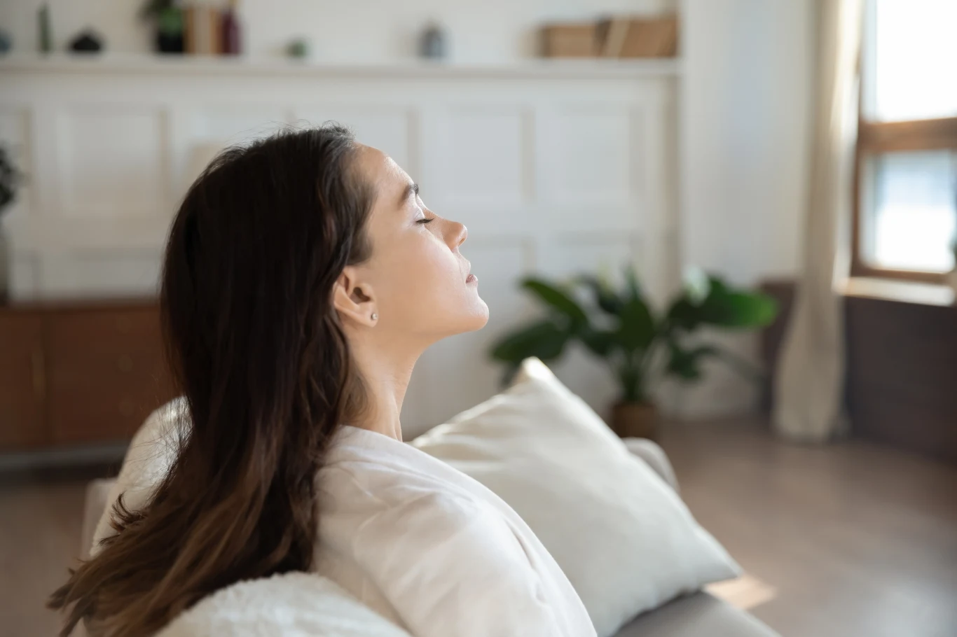 Techniki oddechowe, spacery oraz specjalne programy mindfullness mogą wzmocnić odporność psychiczną Oddychanie powietrzem z aerozolem solankowym daje szereg korzyści dla zdrowia
