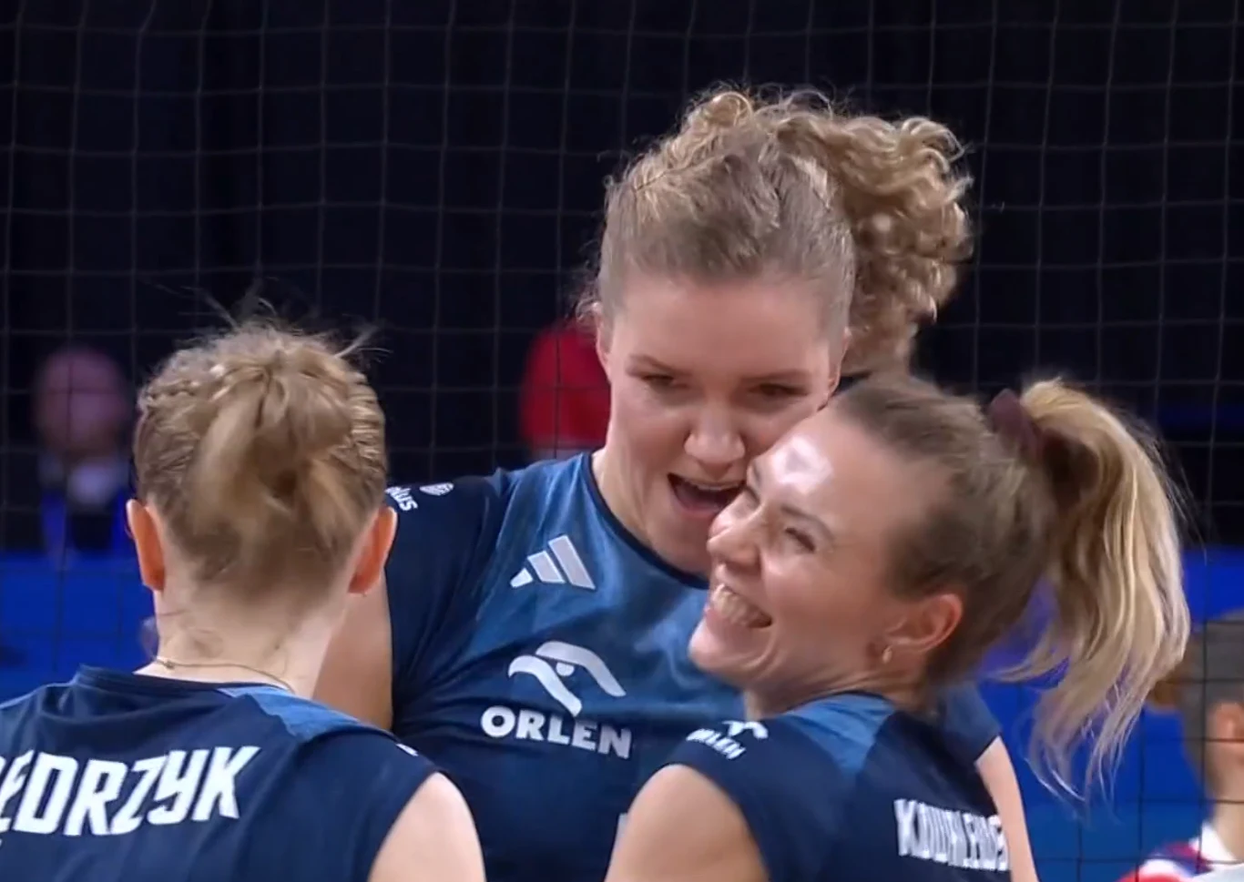 Agnieszka Korneluk (w środku) Agnieszka Korneluk (w środku) jest na początku Ligi Narodów w kapitalnej formie