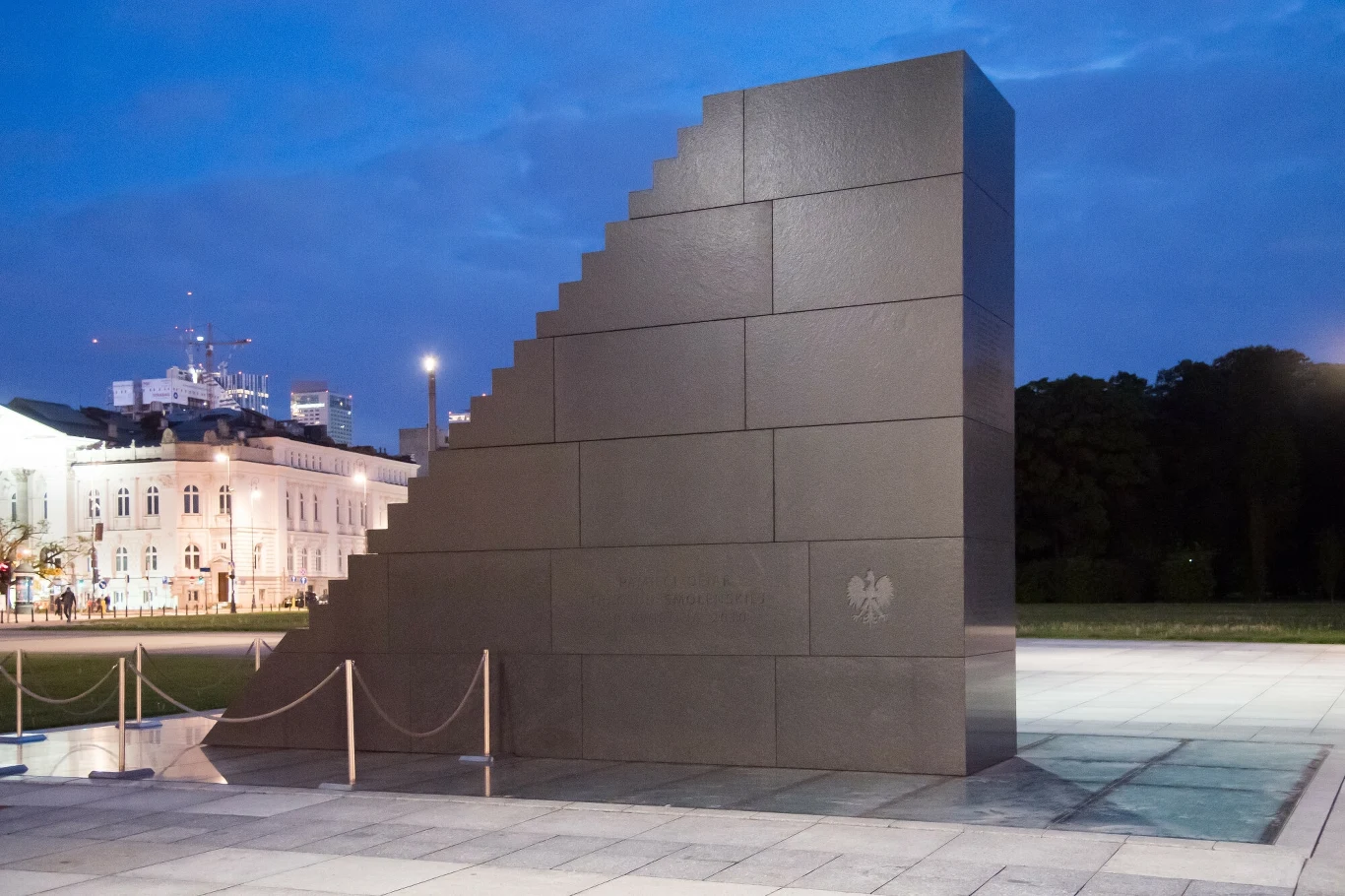 Pomnik ofiar katastrofy smoleńskiej Pomnik ofiar katastrofy smoleńskiej