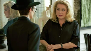 Catherine Deneuve w filmie "Marcello Mio", fot. Louis Fernandez