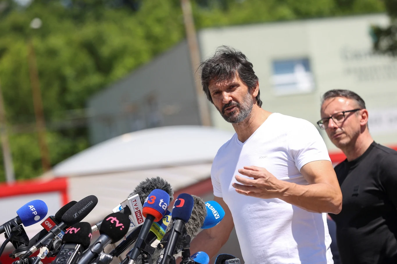 Wicepremier przekazał najnowsze informacje ws. stanu zdrowia Roberta Ficy Wicepremier przekazał najnowsze informacje ws. stanu zdrowia Roberta Ficy