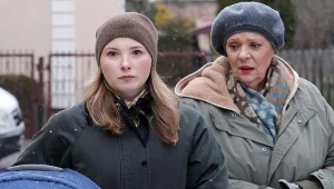Rawiczowa (Elżbieta Jarosik) spotka dawno niewidzianą byłą narzeczoną syna. Okaże się, że Sofia (Valeria Gouliaeva) ma dziecko