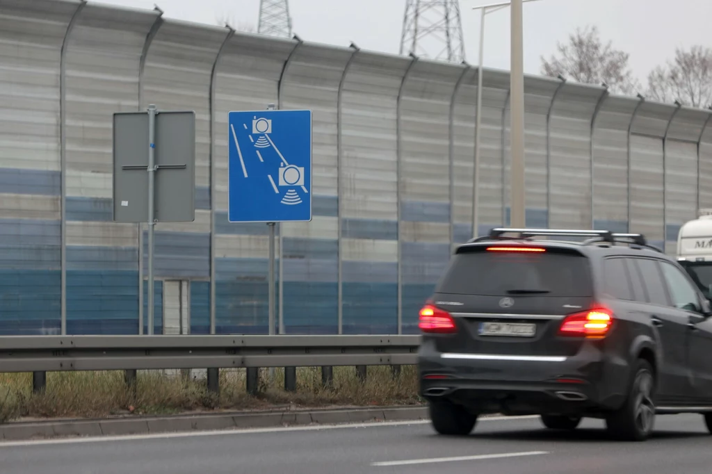 Widzisz odcinkowy pomiar prędkości? Wciśnij ten przycisk i po sprawie