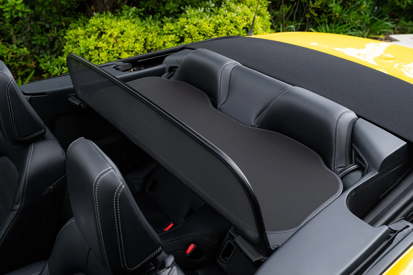 Nowy Ford Mustang GT Convertible.