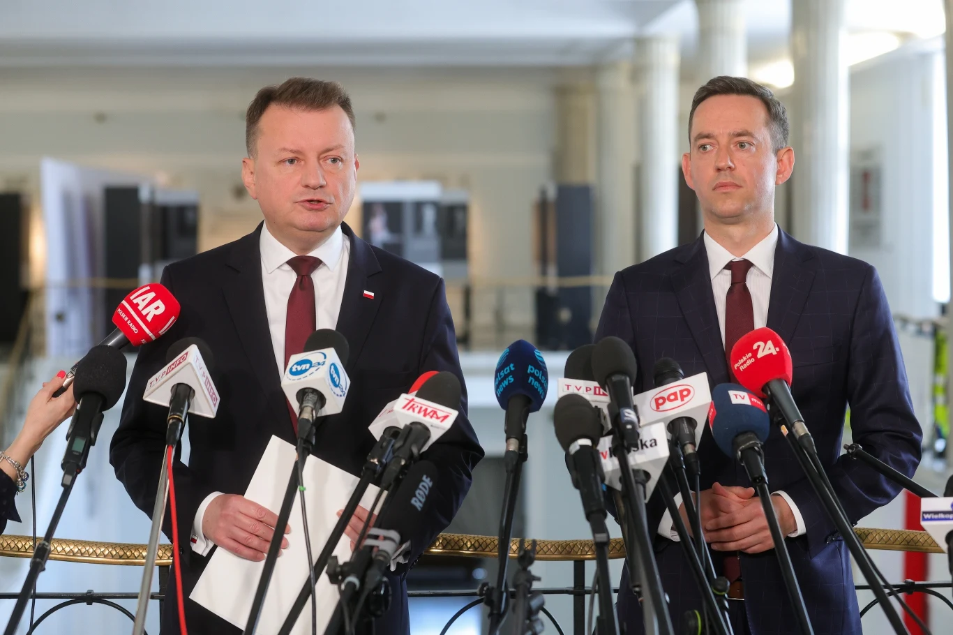 PiS składa projekt uchwały w sprawie obrony żołnierzy strzegących granicy Polski PiS składa projekt uchwały w sprawie obrony żołnierzy strzegących granicy Polski
