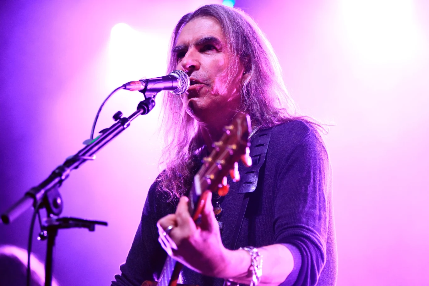 Justin Sullivan jest wokalistą New Model Army Justin Sullivan jest wokalistą New Model Army