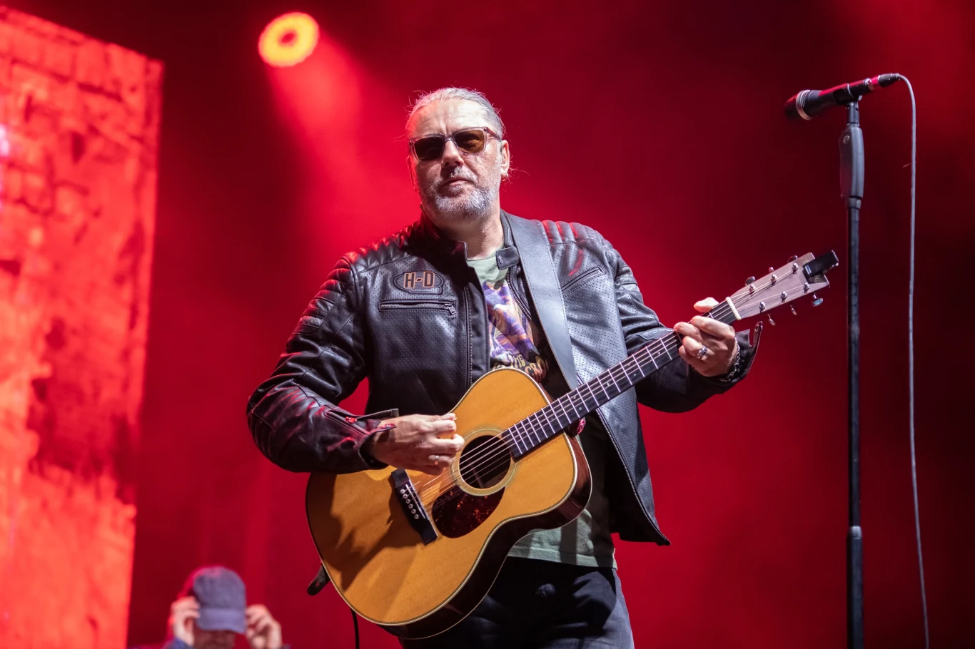 Sebastian Riedel jest wokalistą grupy Dżem Sebastian Riedel jest wokalistą grupy Dżem