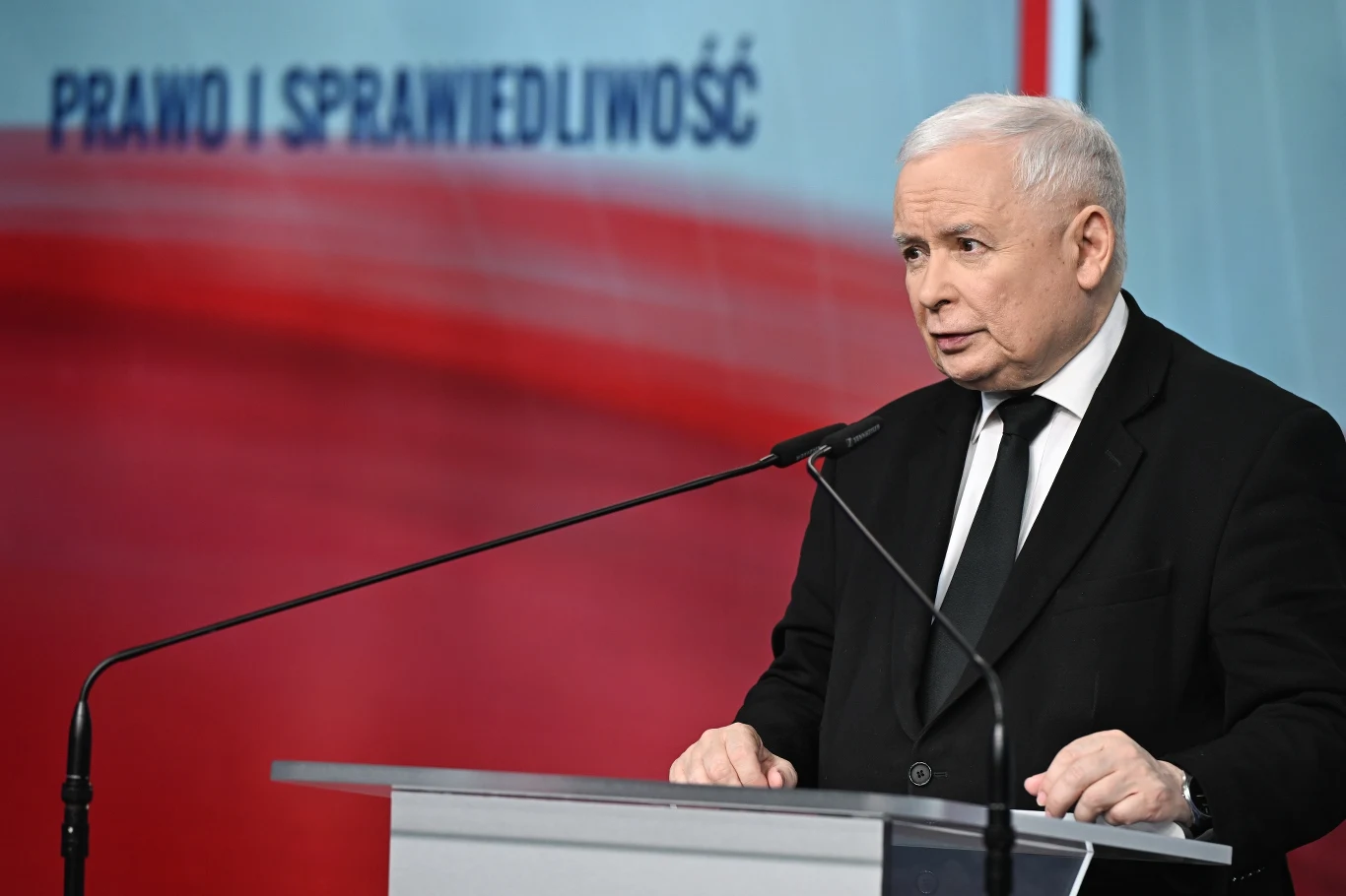 Jarosław Kaczyński podczas konferencji PiS w Warszawie Jarosław Kaczyński podczas konferencji PiS w Warszawie