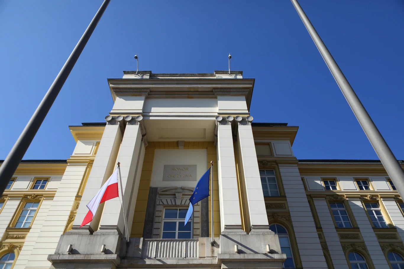 Budynek Kancelarii Prezesa Rady Ministrów przy Al. Ujazdowskich w Warszawie Budynek Kancelarii Prezesa Rady Ministrów przy Al. Ujazdowskich w Warszawie
