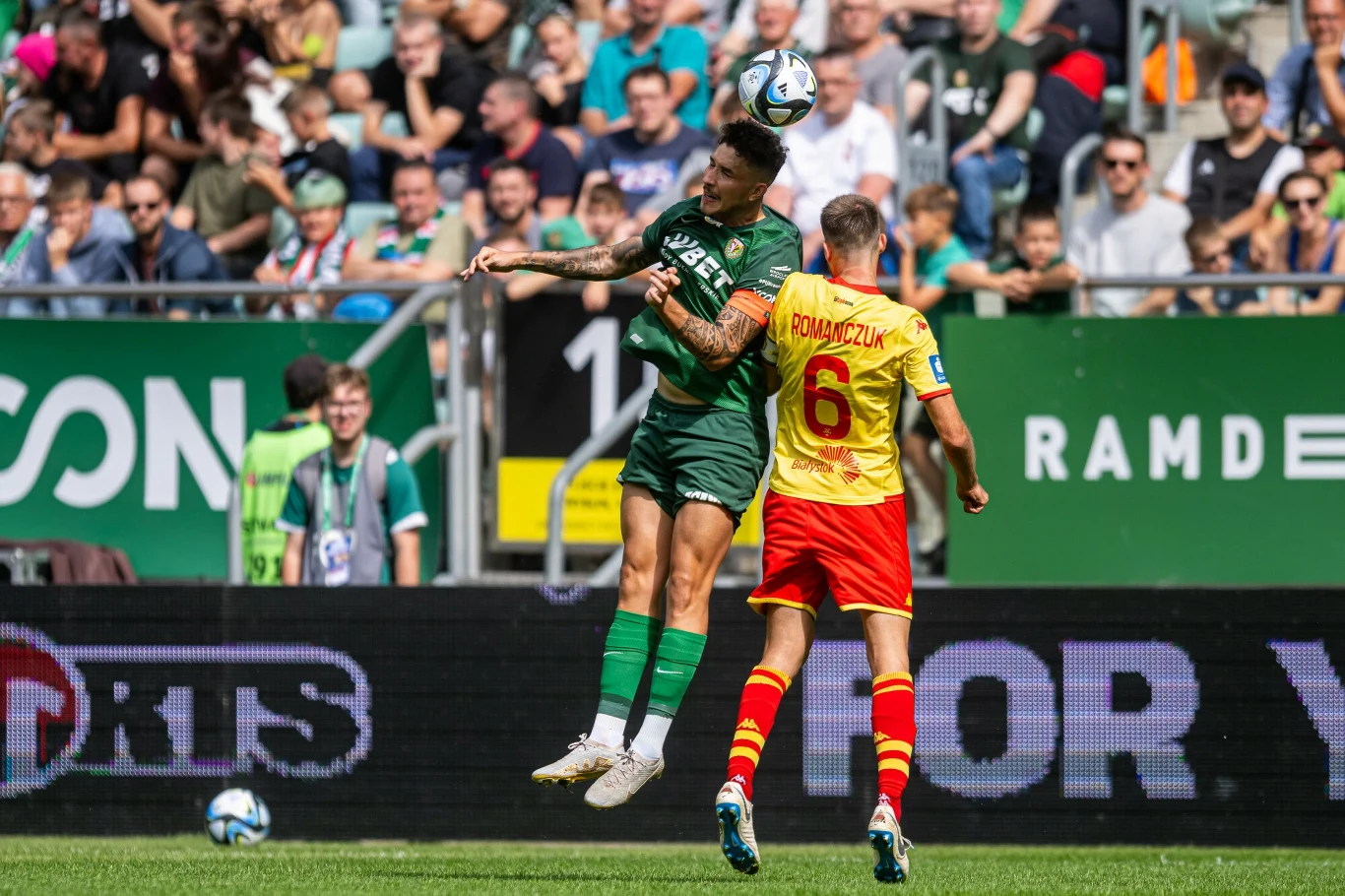 Erik Exposito (Śląsk) i Taras Romanczuk (Jagiellonia)