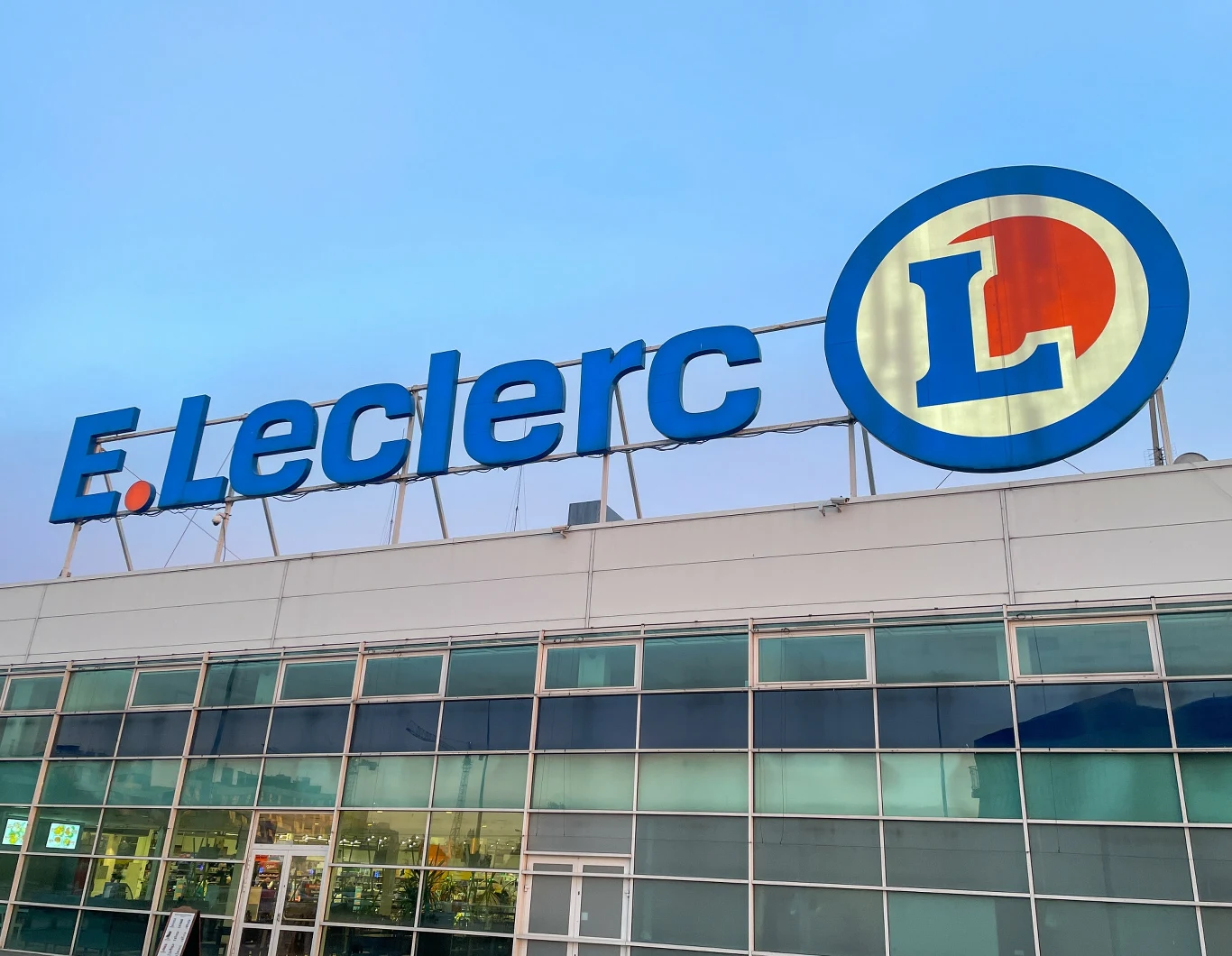 Sieć E.Leclerc planuje masowe zwolnienia Sieć E.Leclerc planuje masowe zwolnienia