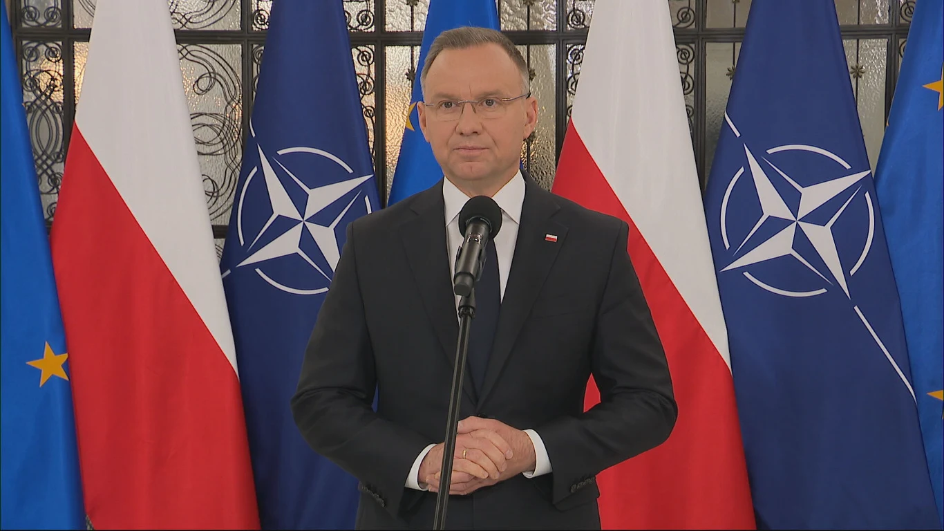 Andrzej Duda reaguje na przemówienie szefa MON Andrzej Duda reaguje na przemówienie szefa MON