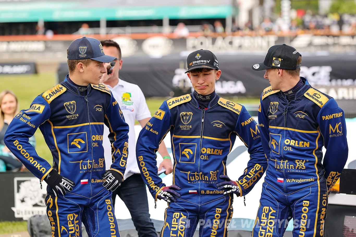 Wiktor Przyjemski (z prawej)