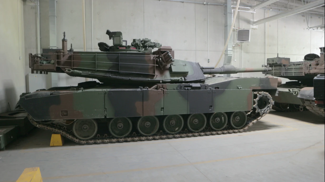 Czołg M1A1FEP Abrams 1. Warszawskiej Brygady Pancernej Czołg M1A1FEP Abrams 1. Warszawskiej Brygady Pancernej