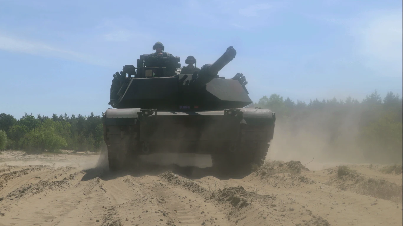 Czołg M1A1 Abrams FEP na poligonie Czołg M1A1 Abrams FEP na poligonie