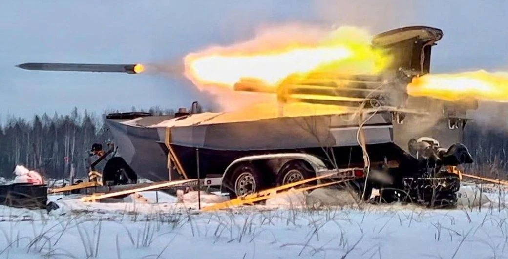 Ukraiński nawodny dron Sea Baby w wersji z wyrzutnią Grad podczas testów Ukraiński nawodny dron Sea Baby w wersji z wyrzutnią Grad podczas testów