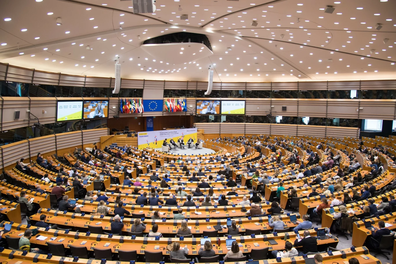 Czym różni się Parlament Europejski od Rady Europejskiej? Czym różni się Parlament Europejski od Rady Europejskiej?