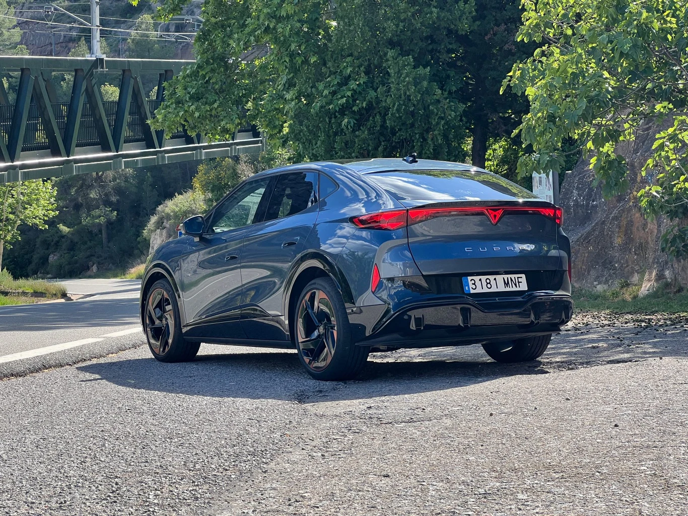 Cupra nie wyposaża Tavascana w wycieraczkę tylnej szyby