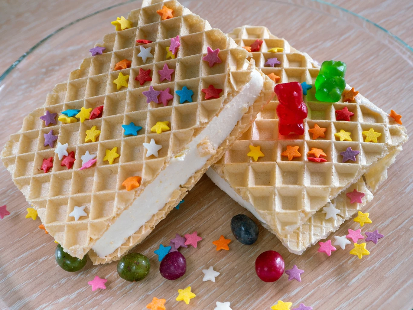 Dobrze schłodzona śmietana kremówka to klucz do puszystych lodów Dobrze schłodzona śmietana kremówka to klucz do puszystych lodów