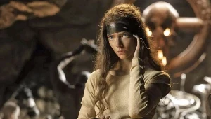 Anya Taylor-Joy w scenie z filmu "Furiosa: Saga Mad Max"