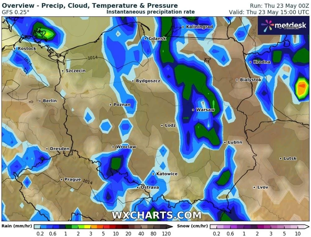 Burze odnotowuje się obecnie na południu, w centrum i północy Burze odnotowuje się obecnie na południu, w centrum i północy