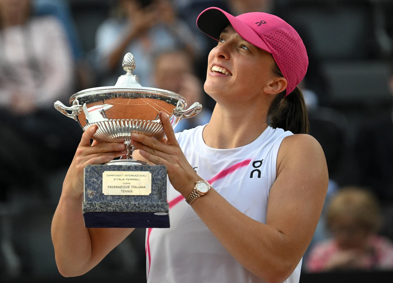 Iga Świątek z trofeum WTA Rzym Iga Świątek z trofeum WTA Rzym