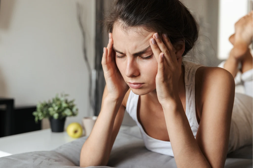 Reguła 333 składa się z trzech kroków. Należy: skupić się na tym, co się widzi, co się słyszy i co można dotknąć