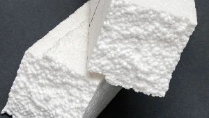 Żółty, czarny czy PSZOK. Do jakiego kosza wyrzucić styropian?