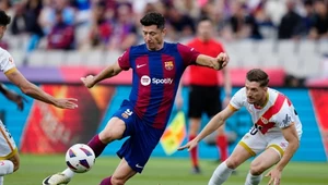 Robert Lewandowski (przy piłce)
