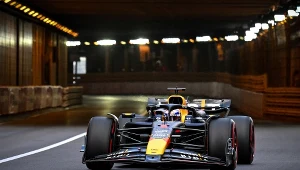 Max Verstappen wyjeżdża z tunelu w Monako