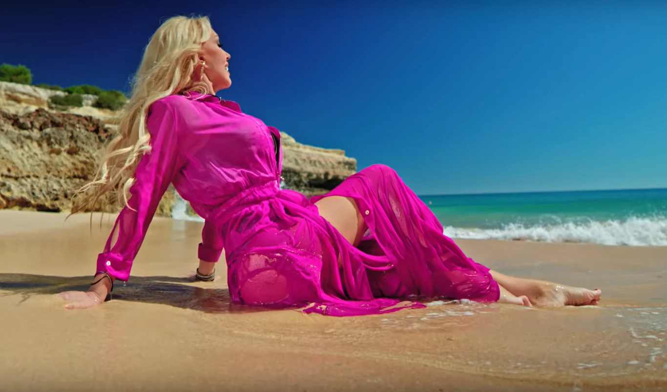 Teresa Werner zachwyciła fanów nowym zdjęciem z plaży / Youube Teresa Werner zachwyciła fanów nowym zdjęciem z plaży / Youube