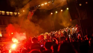 Na zdjęciu: Radość Jagiellonii Białystok podczas fety z kibicami