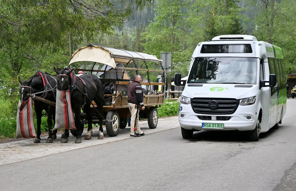 Ruszyły testy elektrycznego busa na trasie nad Morskie Oko