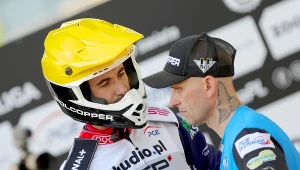 Keynan Rew z mechanikiem.