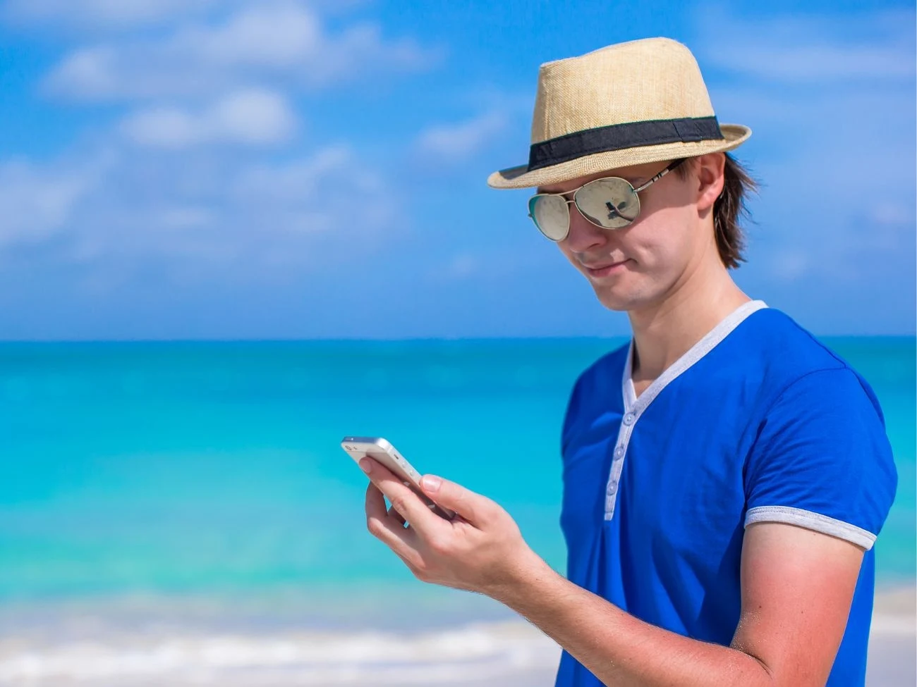 eSIM pomaga zaoszczędzić na roamingu. Jak sprawdzić, czy nasz telefon go obsługuje? eSIM pomaga zaoszczędzić na roamingu. Jak sprawdzić, czy nasz telefon go obsługuje?