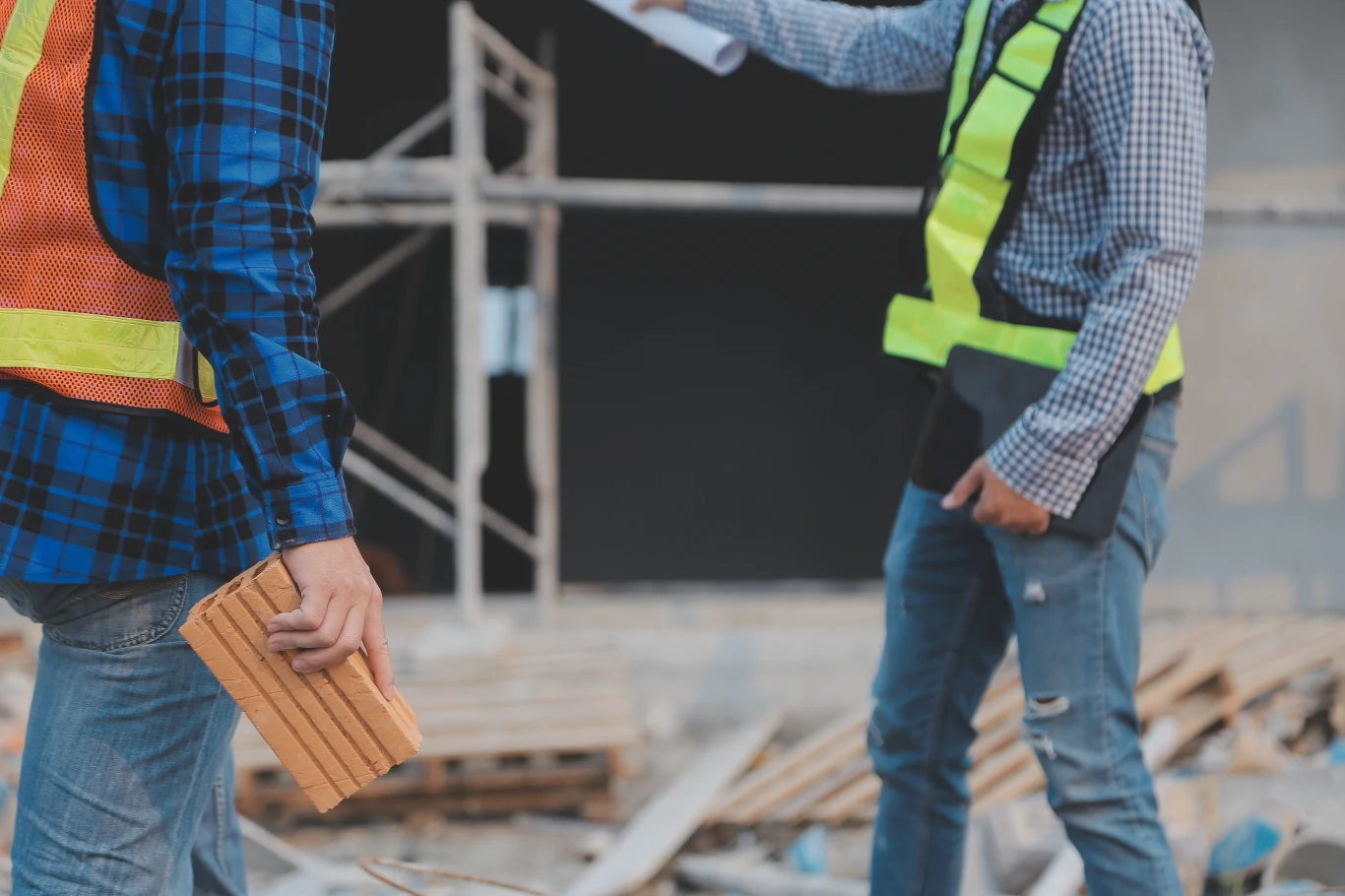 W tej branży brakuje pracowników. "Płaciłem 12 tys. zł brutto na miesiąc" W polskiej branży budowlanej brakuje rąk do pracy