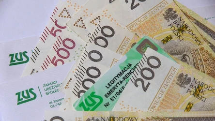 Studenci powinni pamiętać o tym terminie. Jeśli się spóźnią, nie dostaną renty rodzinnej za październik.