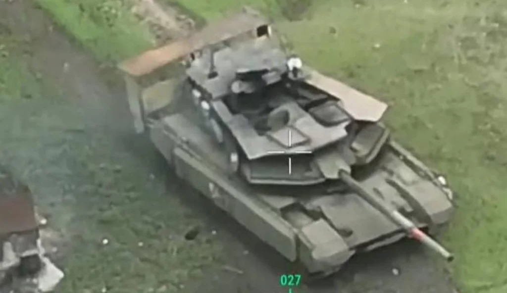 T-90M z nowym zabezpieczeniem antydronowym