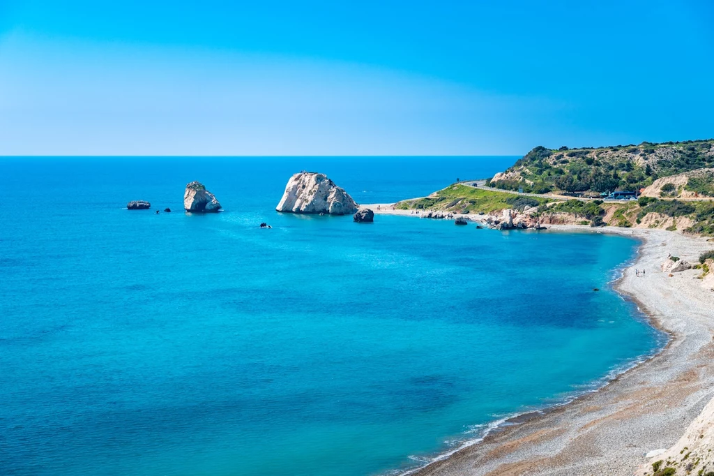 Petra tou Romiou - to tutaj z piany morskiej miała narodzić się bogini miłości, Afrodyta (fot. Cyprus Deputy Ministry of Tourism)