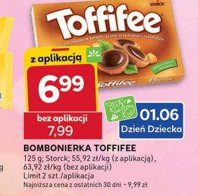 Toffifee Orzech laskowy w karmelu kremie orzechowym i czekoladzie 125 g (15 sztuk) niska cena