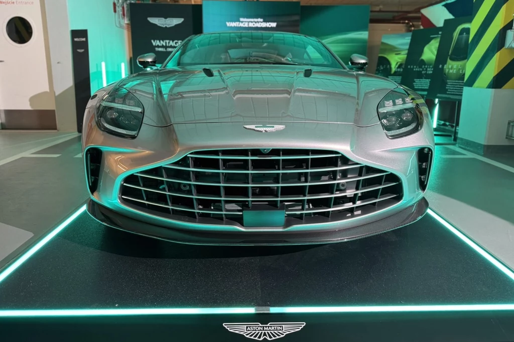 Nowy Aston Martin Vantage zawitał do Polski. Oficjalna premiera samochodu miała miejsce... w garażu podziemnym. Agent Jej Królewskiej Mości nie pojawił się na tym przyjęciu.