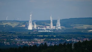 Elektrownia w Turowie zasilana węglem brunatnym z pobliskiej kopalni Turów