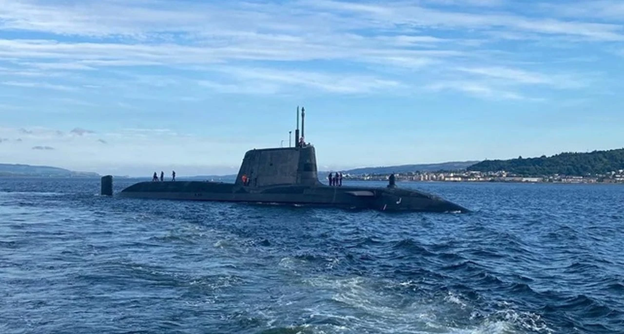 HMS Anson podczas prób morskich HMS Anson podczas prób morskich