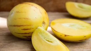Pepino, czyli psianka melonowa - jakie właściwości ma ten owoc?