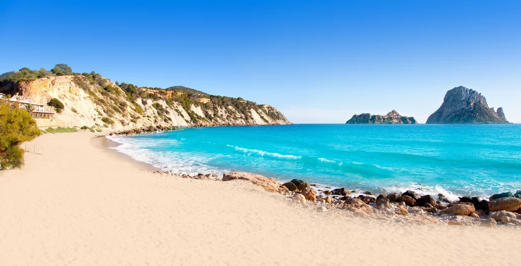W 2021 roku z Sardynii skradziono aż 6 ton piasku!