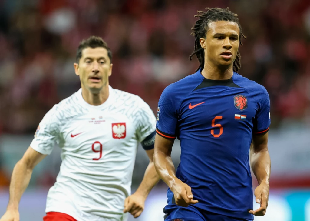 Robert Lewandowski podczas meczu Polska - Holandia Robert Lewandowski podczas meczu Polska - Holandia