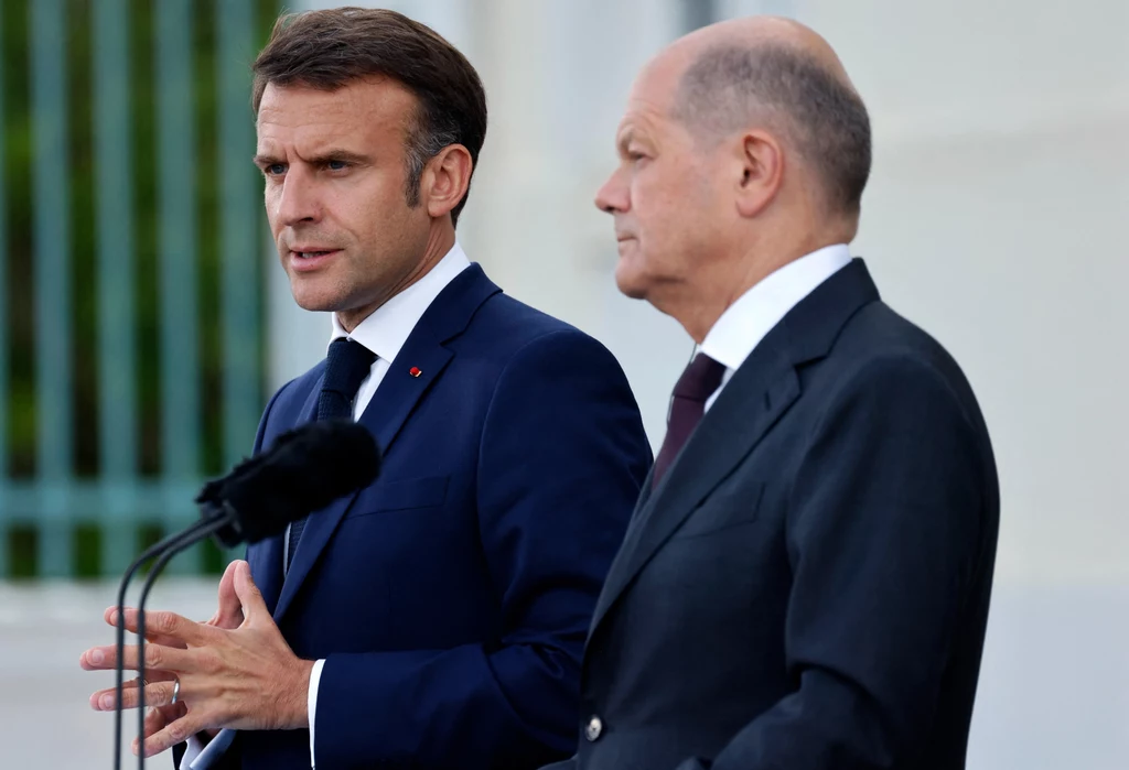 Emmanuel Macron i Olaf Scholz postulują o umożliwienie Ukraińcom ostrzału celów na terenie Rosji przy pomocy broni przekazanej przez kraje NATO Emmanuel Macron i Olaf Scholz postulują o umożliwienie Ukraińcom ostrzału celów na terenie Rosji przy pomocy broni przekazanej przez kraje NATO