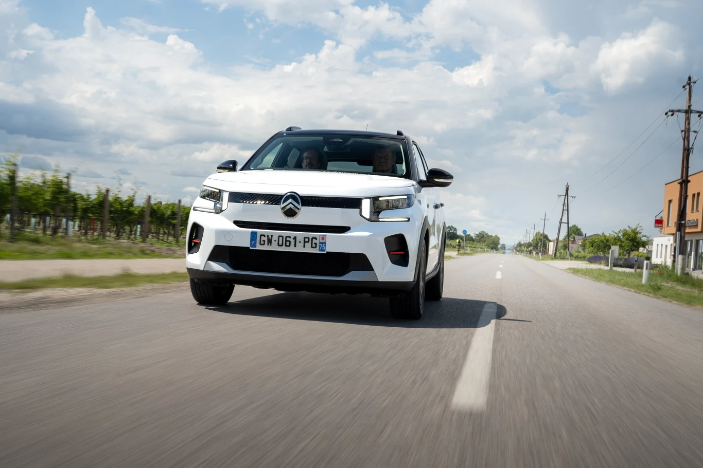 Nowy Citroen C3. Za nami pierwsze jazdy nową generacją francuskiego hatchbacka.