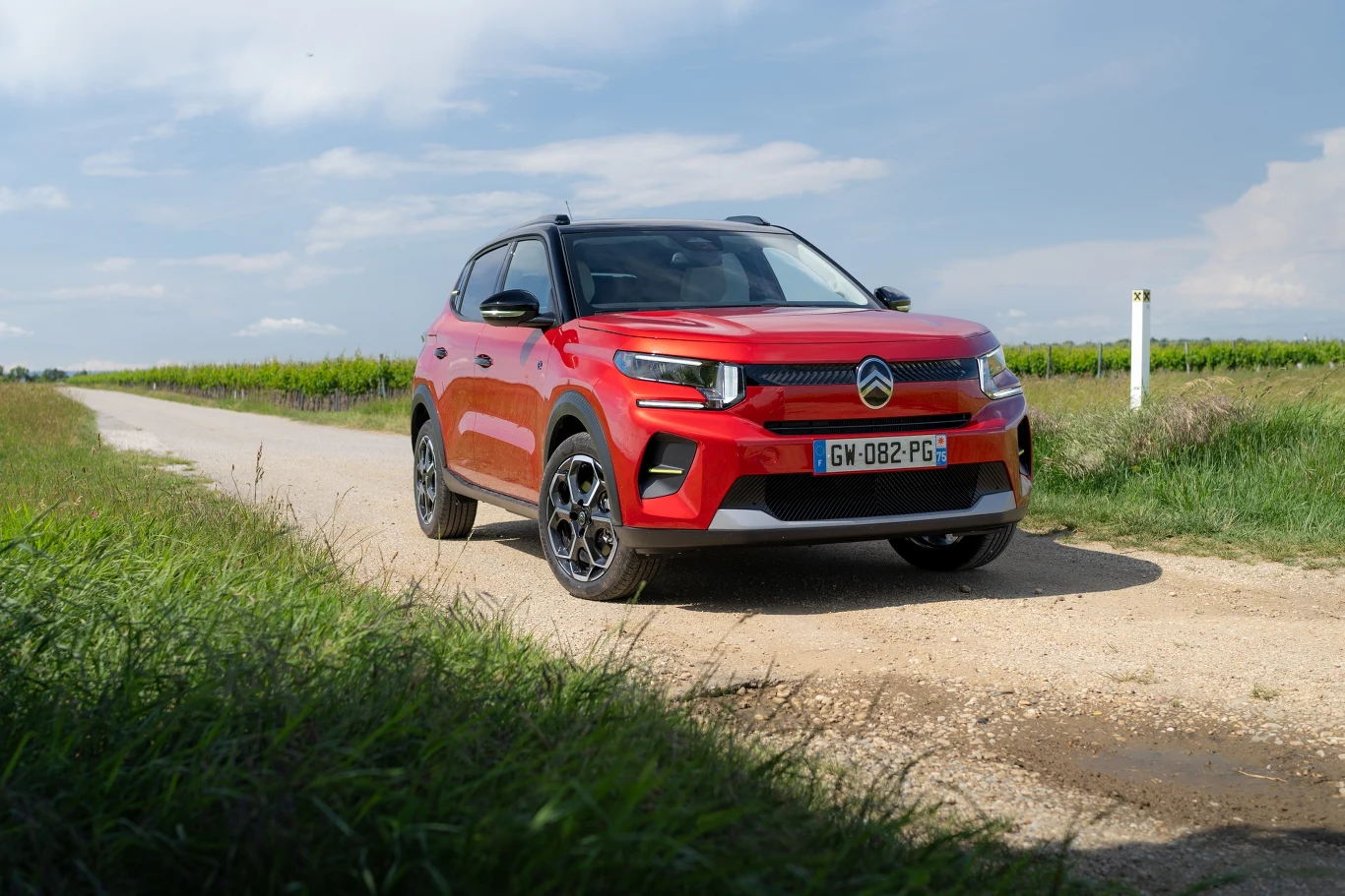 Nowy Citroen C3 jest większy od poprzednika. Teraz bardziej przypomina SUV-a.