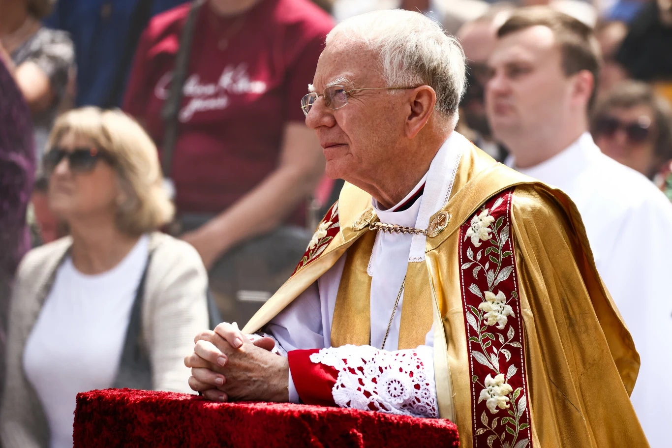 Abp Jędraszewski podczas uroczystości Bożego Ciała w Krakowie Abp Jędraszewski podczas uroczystości Bożego Ciała w Krakowie